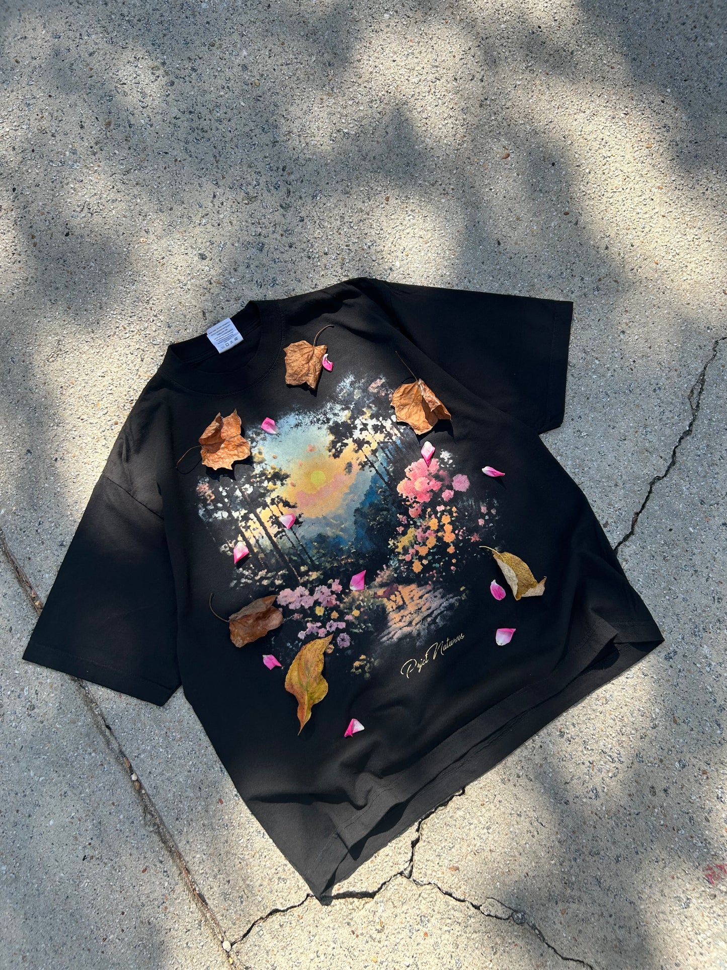 BLACK NATURE TEE